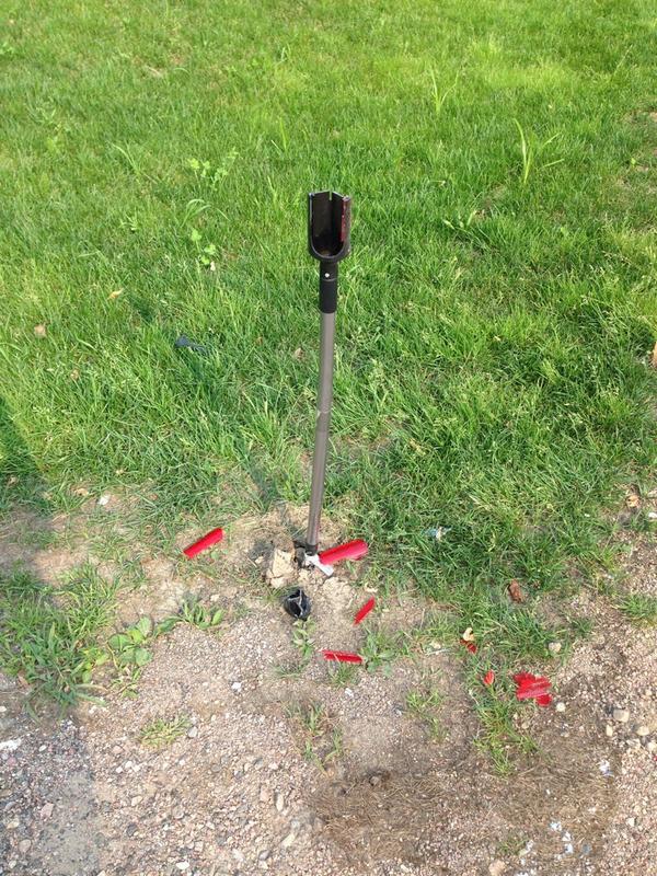 SmashG_23's tweet photo. When @DaScrant stops by for a visit... #canadasworstdriver #stunned #reverse #hazard http://t.co/fTHiAeF0OG