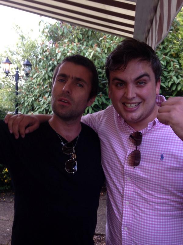 glenjohnson87's tweet photo. @liamgallagher  what a legend!! http://t.co/zBXwbM1Wg1