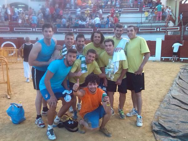 JoPlaSi's tweet photo. Un placer grekas !! Buen domingo de feria @josanparra @elwilyfo @pedromi274 @joaquin2377486. @casualdivison infiltrao http://t.co/9JEdu4f0Dt