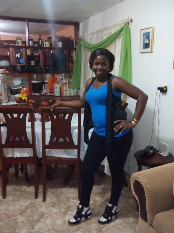 arikiwal's tweet photo. Viviendo mi vida http://t.co/UCs92BfFdb