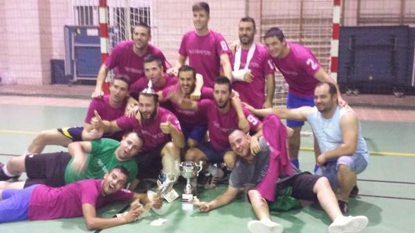 LauraGalan_11's tweet photo. !Enhorabona Campeons!! #MtTrans @Vicent_milla @BorjaBoluda5 @alejandroferre8 @ASENSIO_92 @CHATO_20 @IvanAlcaide10 http://t.co/GHFSjI6O1e