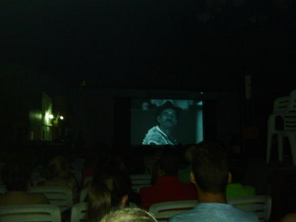 pamiguelmolina's tweet photo. Vuelve el Cine de Barrio de la mano de @PortusBaesippo en #Barbate . Ejemplar asociación . Juventud y Cultura. Felici http://t.co/mL94llAbJ4