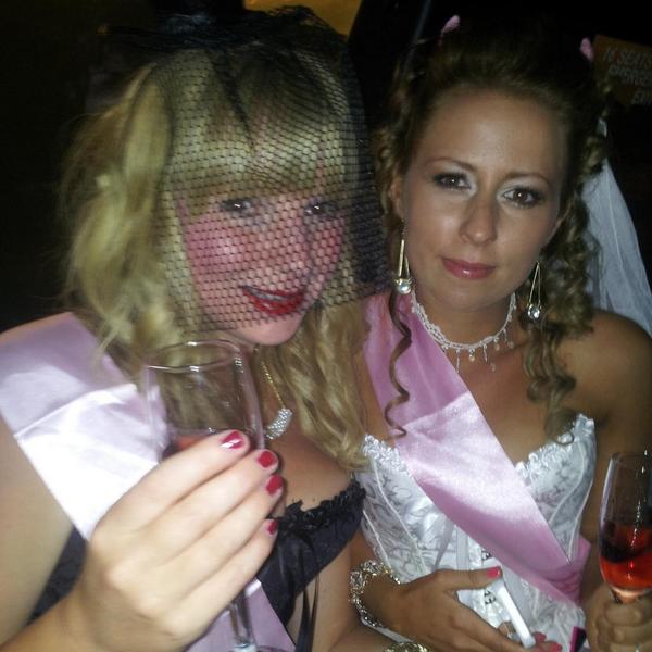 lcurnick86's tweet photo. #hen #party #beutiful #bride #to #be #bridesmaid wiv @lauraliam1 http://t.co/N36eyjUwsr