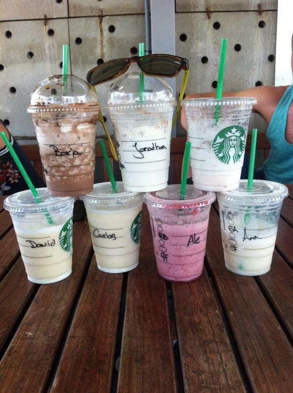 Aleegarpe's tweet photo. Quitémonos un poco las penas por el regreso🍦🍧 @rdls30 @AnnaMRDS @7Jona_AS @_Borja10 @david11pastor http://t.co/qcMiDRp2Yl