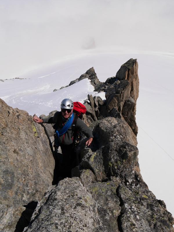 AlPineGuide's tweet photo. Alpine Essentials coaching up on the Grand Montets today - amazing cloud sea across the Mt Blanc range http://t.co/vB1L3GaZcn