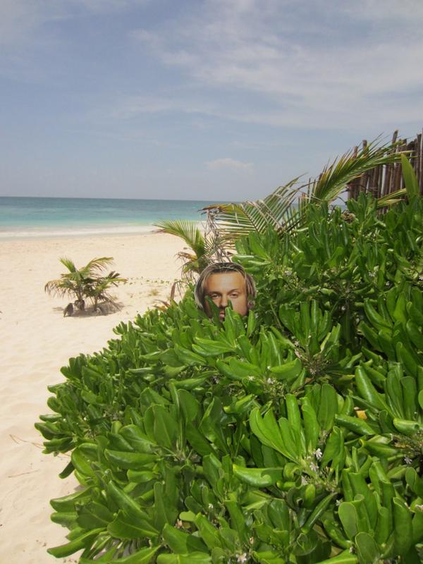 meredithott's tweet image. We went to Mexico and this happened... #harringtonphotobomb