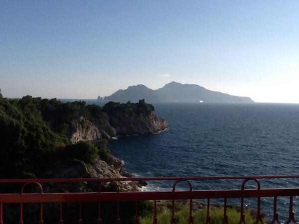 A glass of wine with this view tastes so much better! #balcony #hotel #italy #lovinglife #pinotgrigio