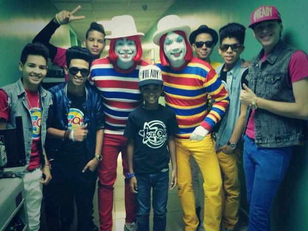 LaPandillaRD's tweet photo. Volvemos al aire por telesistema canal 11 en mas Roberto  #KanquiBoli http://t.co/gSHnYeR8YX