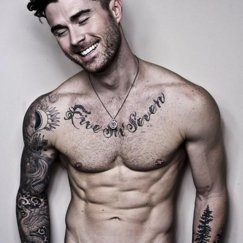 1000tattoo's tweet photo. Татуировок никогда не бывает слишком много. http://t.co/H8JP6hpKX9