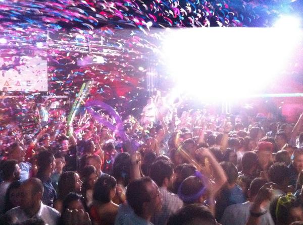 djjoseripoll's tweet photo. Una gran noche con la buena gente de los @spaceelephants2 con muchas risa,me toca esta noche @wonderwallpub #ratita http://t.co/MpUVAGyFrK