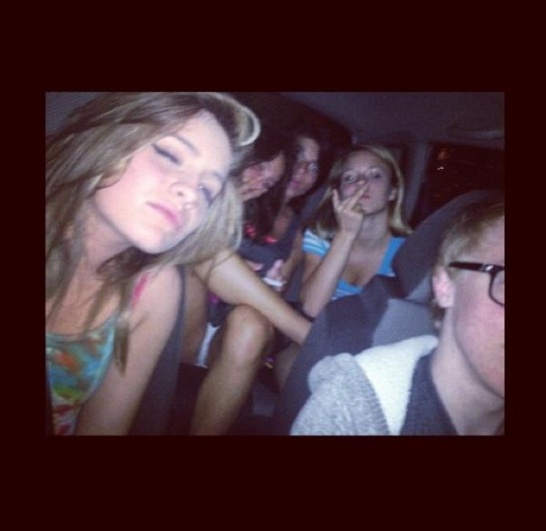 G_g0d's tweet photo. never forget this night with you robert craziest kid Ive ever met, you'll never be forgotten #PartyLikeRob #ripRob http://t.co/bDqeG3jO9e