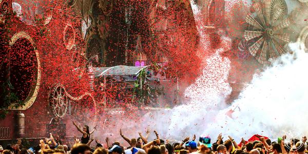 tomorrowland's tweet image. Join us with @dimitrivegas &amp;amp; @likemike, @MartinGarrix, @wolfpack, @steveaoki and @davidguetta only on Tomorrowland TV