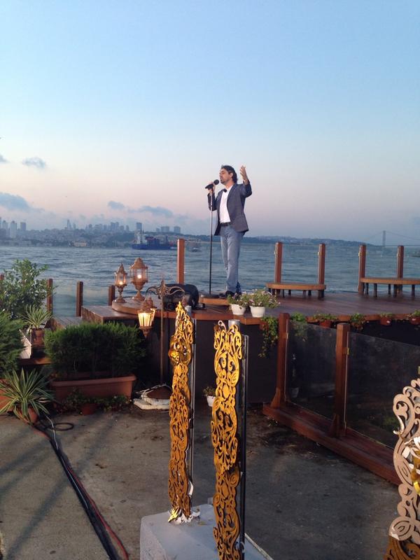 esrefziya's tweet photo. Düşünüyorum sonsuzluğu düşünüyorum.Nurlar içinde yat Muhsin Yazıcıoğlu http://t.co/TK22gVNO4V