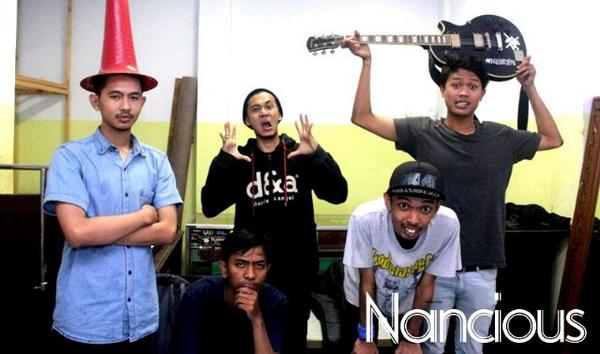 Selamat hari raya idul fitri 1435H bagi yg merayakan,Minal aidzin wal faidzin