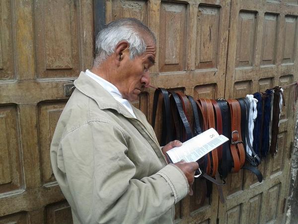 Primeros frutos de la repartición de libro misionerp #LaUnicaEsperanza #Caleb6UPN