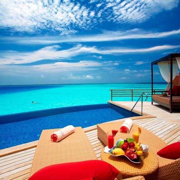 harpersbazaarus's tweet image. The 10 best balcony views in the world: hbazaar.co/6011l77L