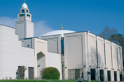 AssabileIslam's tweet photo. La prière de l'Aïd à la Grande Mosquée de Lyon aura lieu à 7h45. #france #aidfitr #finramadan http://t.co/SfOY3swW2P