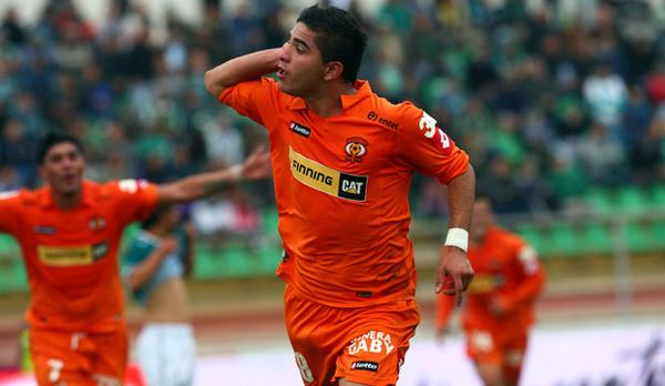r_alfaro874's tweet image. &quot;@mamauriziano: #DataZoo Hace un tiempo, por #Cobreloa, pasó el crack mundial Cristiano Ronaldo http://t.co/aEartpmm5o&quot;  @pabloxabi