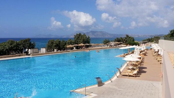 _dexta_'s tweet photo. #BlueLagoonVillage http://t.co/la1Yn75KM0