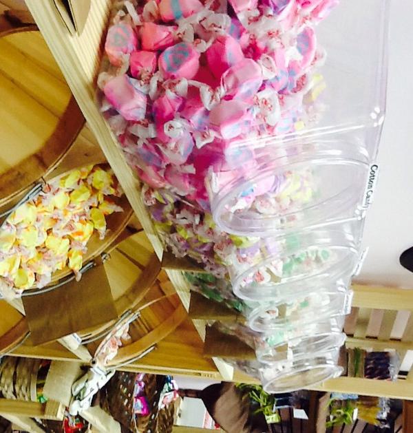 KandyKoncepts's tweet photo. Today is the last day for Crazy Daze sales. Hurry in to pick up your favorite Salt Water Taffy on sale! http://t.co/2vvrGx9WFC