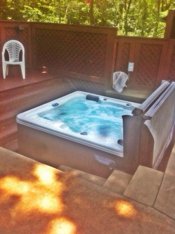 AlmightyJayFM's tweet photo. MANSION POOL PARTY TONIGHT👀😝🎉🏊👙
DM OR TEXT ME  or @LawCannon FOR DETAILS📲📲😌
We want 500+ people RT RT RT RT 😈😏 http://t.co/NjI8CXcEkn