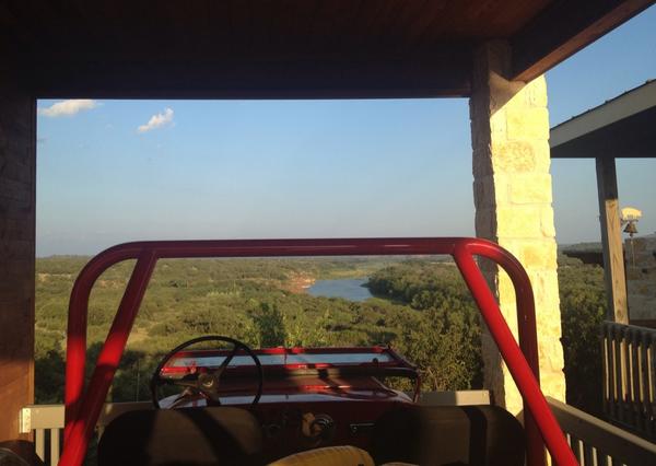 txhuntingirl's tweet photo. Not a bad parking spot, huh? #JeepLife #JeepWave @Jeep_Porn @Jeep_Family @ItsaJeepthing3 http://t.co/VbOPMdNU0R