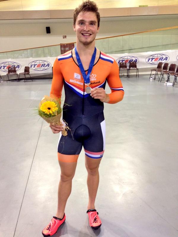 Zilveren medaille voor <a href="/MatthijsBuchli/">Matthijs Büchli</a> (<a href="/KNWU/">KNWU</a>) op de slotdag. #EuroTrack2014