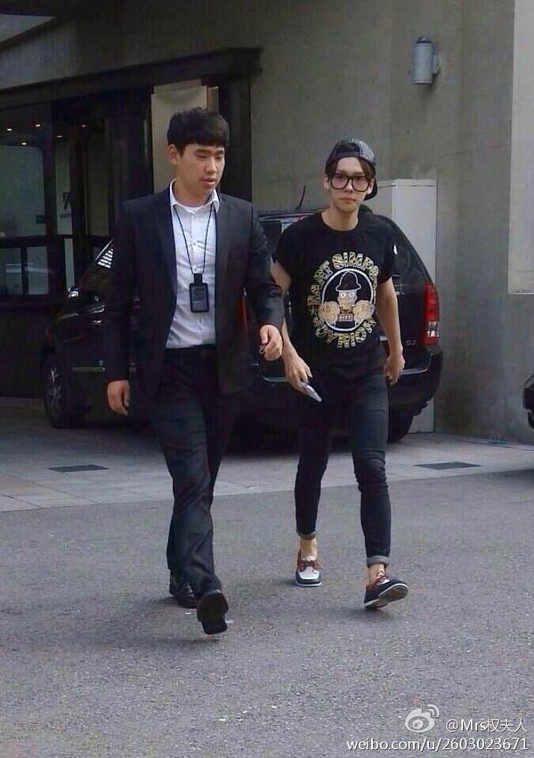 missxxxvip's tweet image. “@WinnerUpdates: [FANTAKEN] Jinwoo @ YG building #WinnerUpdates #WINNER Cr on pic http://t.co/fgeOMeD2tq” 

JINWOOO! LEGSSSS ;_;