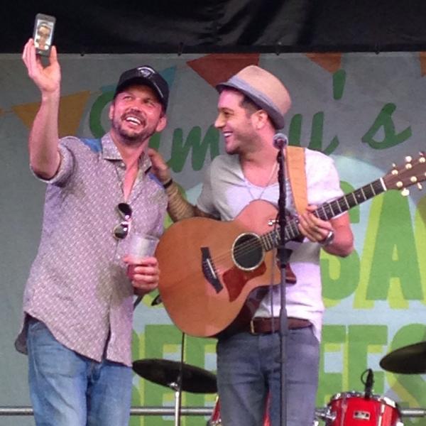 PantsPrior's tweet photo. Awesome!! Loved @mattcardle tonight at @jimmysfarm. I'm loosing my voice from the singing!!! 😄🎸🎤❤️ http://t.co/ozmJM5zmmQ