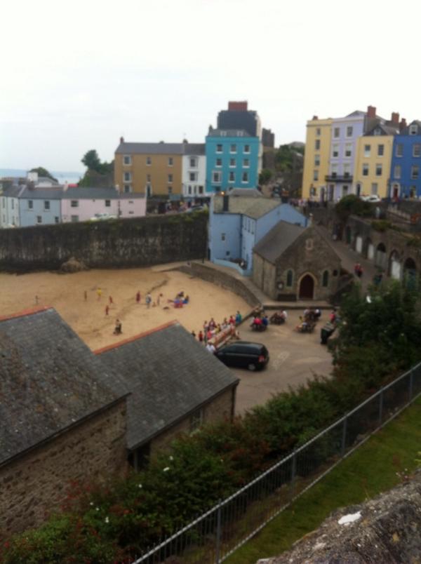 clairecarwardin's tweet photo. @nigel1704 @MegCarwardine a fab weekend in Tenby with the family #lush! 😍👪🍺🍹⚓️ http://t.co/cOWYcYlBmf