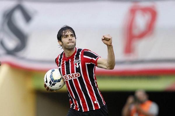 RemarksFootball's tweet photo. Kaka scored on his second debut for Sao Paulo.  LEGEND http://t.co/HXyq47UGUl