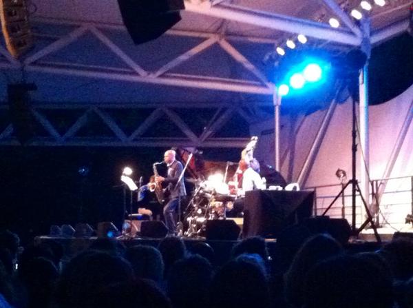 MusicMastaz's tweet photo. Mémorable clôture du 20ème #ParisJazzFestival au #ParcFloral avec @Joshua_Redman http://t.co/xSiXKeULwV