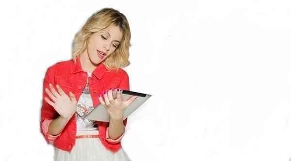 FCO_TSA's tweet photo. @TiniStoessel MA-ÑA-NA #Violetta3!!😯😯😯💥💜 http://t.co/t4hFZzdyoZ