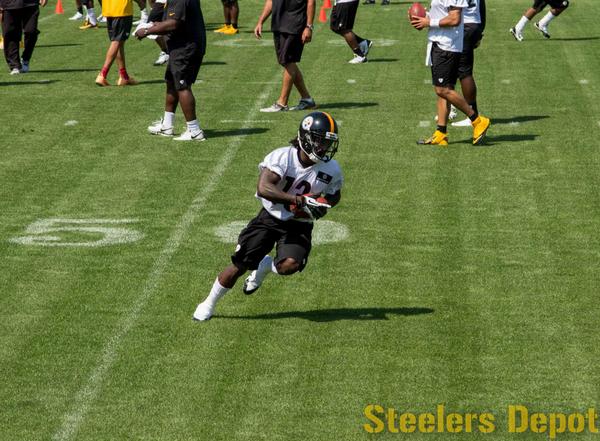 Dri_Archer1's tweet image. “@MrNoodely: Dri Archer showing speed and versatility on first day of camp http://t.co/JCJiG12rkM”