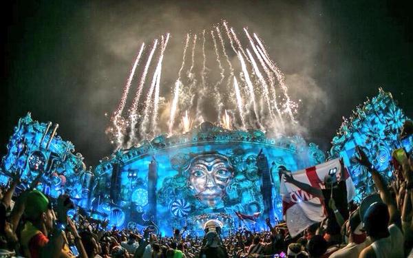 #Tomorrowland es la llave hacia un universo único, perfecto, mágico, increíble, es el paraíso. ❤️🙌