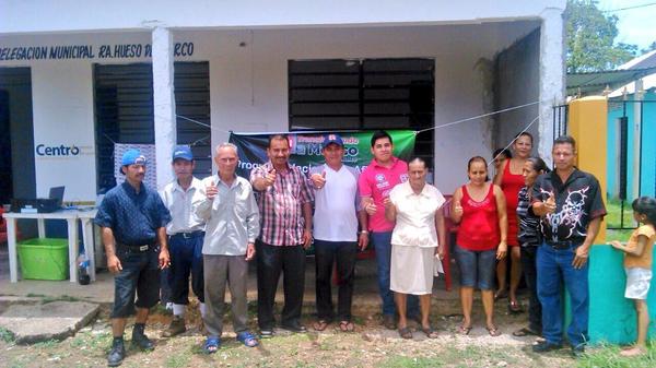 PRICENTROTAB's tweet photo. Seguimos con la credencialización y registro partidario en el municipio de Centro. Hoy R/A Hueso de Puerco. http://t.co/8NfPYm5xgZ