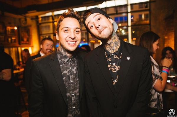 tony_turtle's tweet image. . @ptvmike and I after the APMAs! 📷: @elmakias