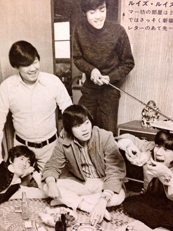 تويتر 昭和元禄 アングラポップ على تويتر 1968年 ヨコハマ グラフティ 番外編 ザ ゴールデン カップス 横浜 本牧に建てられたマー坊 ルイズルイス加部 氏 の新居に集ったメンバー Http T Co Ho3pis4zyq تويتر 昭和元禄 アングラポップ على تويتر 1968年 ヨコハマ グラフティ 番外編 ザ ゴールデン カップス 横浜 本牧に建てられたマー坊 ルイズルイス加部 氏 の新居に集ったメンバー Http T Co Ho3pis4zyq