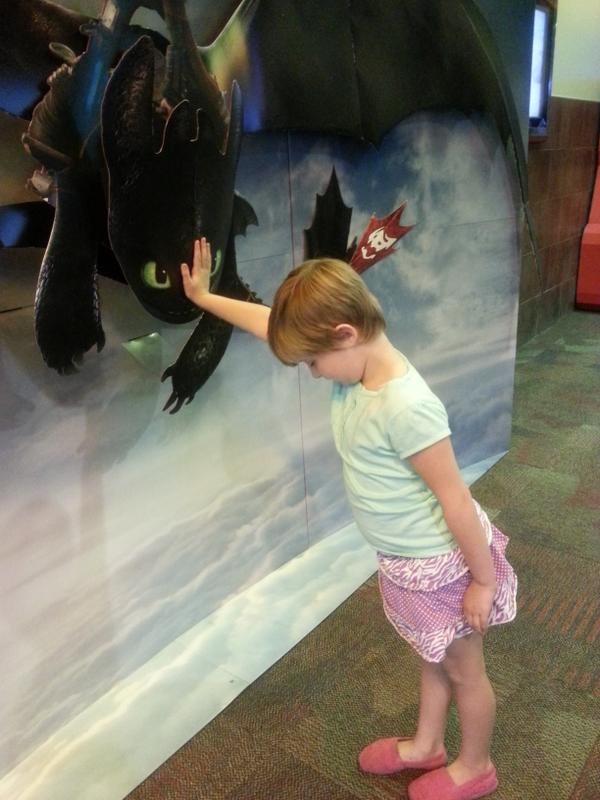 mgodfree88's tweet photo. My little dragon trainer! @megaplextheatre #megamoments #dragonobsessed http://t.co/KSQaborWl9