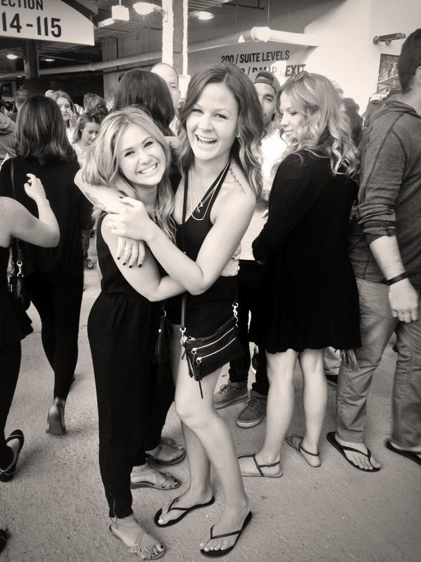jessmacdonaldd's tweet photo. Missin my B❤️ #ontherun http://t.co/nAIeMSfEw1