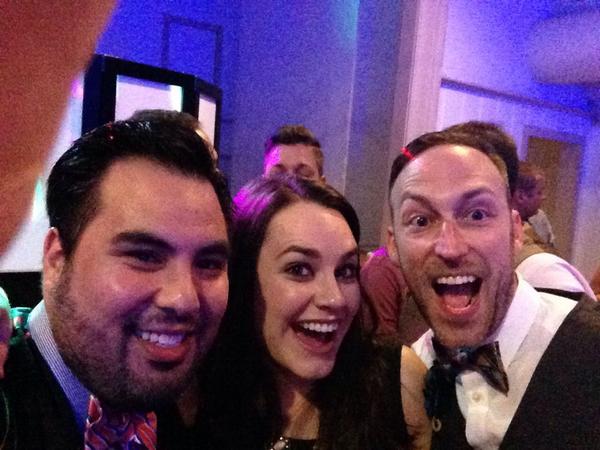 monlmex's tweet photo. The roof is on fire #selfietime #first hashtag #robandchriswedding http://t.co/F43qOS0enR