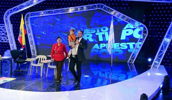 ApuestoPorTiTC's tweet photo. Dale RT si crees que es un #GenioEncantador.
¡Que maravillados estamos!
#SuperAPT http://t.co/8uqzwka043