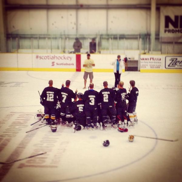 enviroOil's tweet photo. Champions. @loc8ingoil @jurbtech @Woloszyn44 @lanks89 @BCote4 @BrettWDCote http://t.co/zH4hp1WYBY