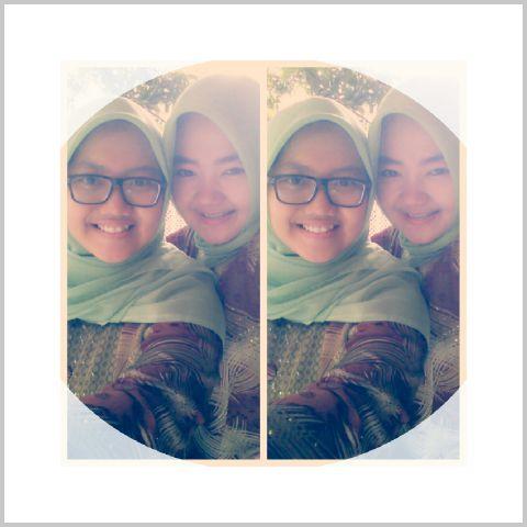 dellaazma's tweet photo. With @deauliya ☺♥ http://t.co/CtEj720J9V