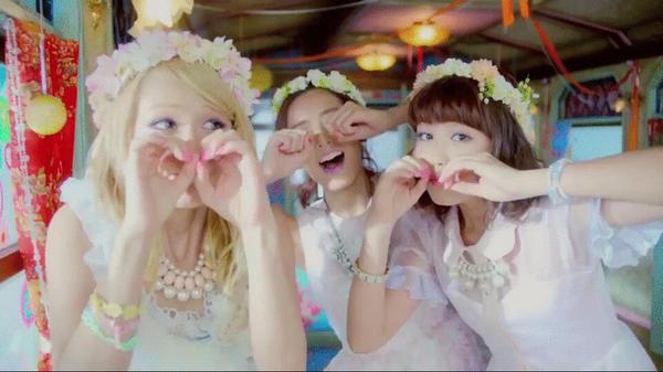 _________Ami's tweet photo. 『CANDYSMILE 大きな笑顔で

      Eｰgirls兼Dream ,Ami 也

      #RTしたnrさんbotさんフォローする 
      #拡散希望

      CANDYSMILE一緒に始めよう』 http://t.co/AxhV3ayf43