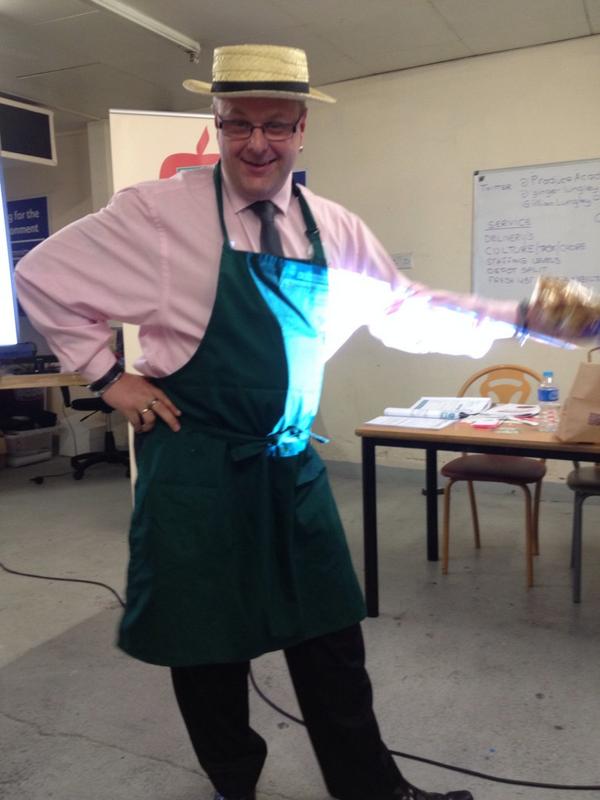 KnaphillExpress's tweet photo. @ProduceAcademy @gingerlungley @MBRIMI @stejohcon @Zoe_Jellybean @IanHerd2 @Halmsy79 Great day at produce academy! http://t.co/KaefFZgN12