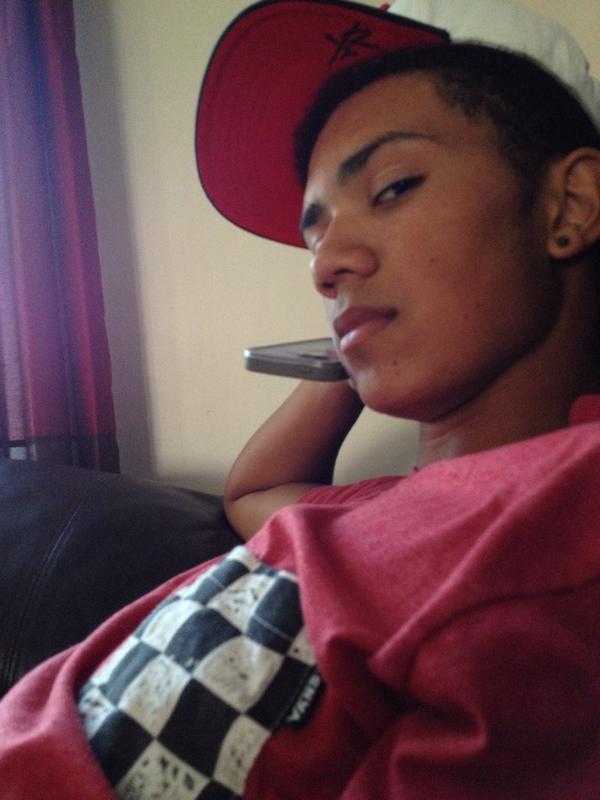 Mahalapinchott's tweet photo. Ohhey it's Monday. @a_halfblackguy 😍😉 look at that faceeeeee. http://t.co/rqvOsNTxFg