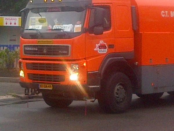 Blijft toch vermakelijk af en toe die naamborden ...