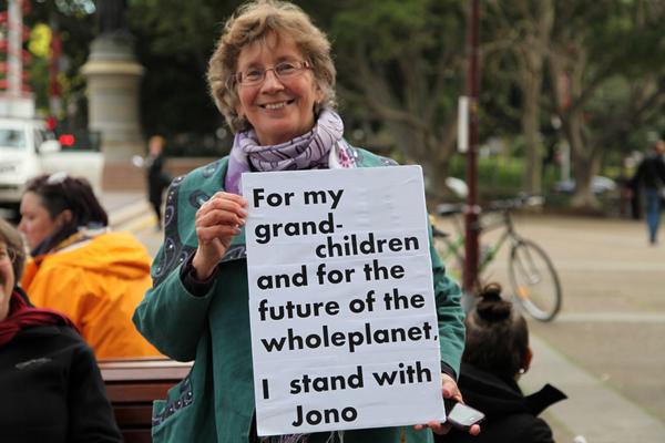 StandWithJono's tweet photo. The day will come when banks have to choose between coal and their reputations. #standwithjono http://t.co/FoNoyTxGvS http://t.co/VLtMdj9QUv