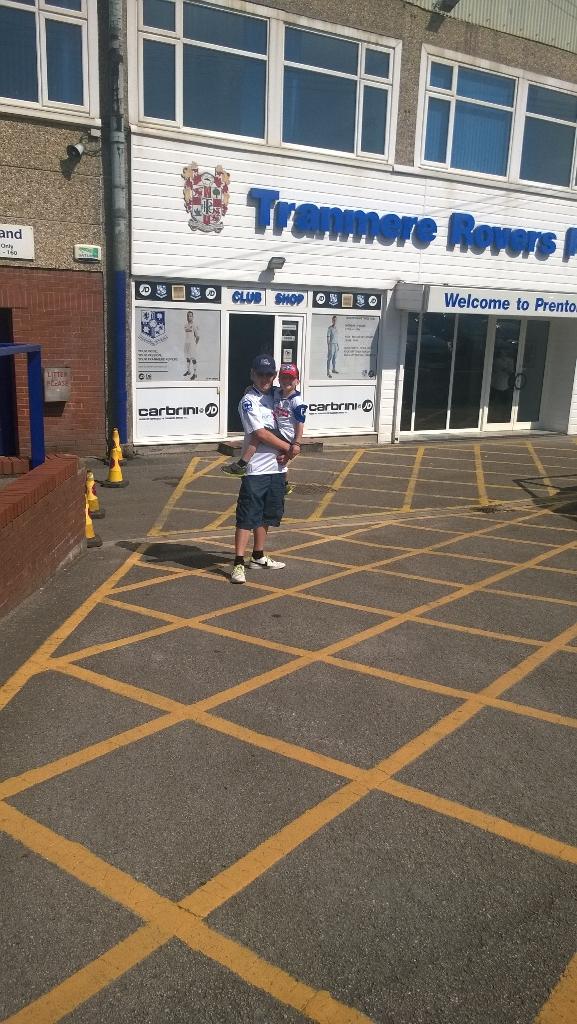 robwilkinson7's tweet photo. @grow4joe #walk4joe now complete!! @tranmererovers #shattered http://t.co/AFpdD3w22w